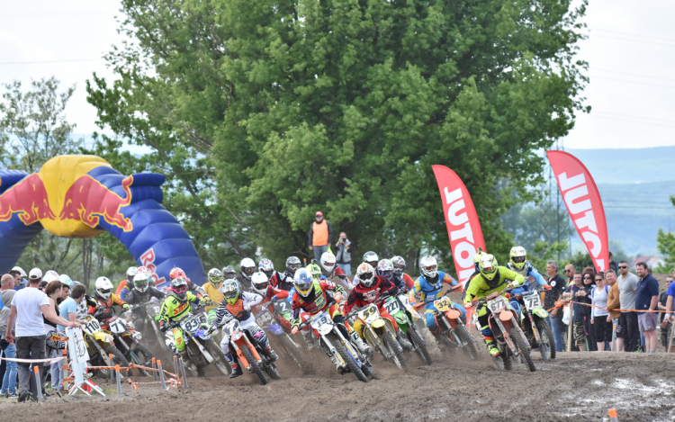 Rekordnevezés a rengeteg néző a Motocross Party Weekenden