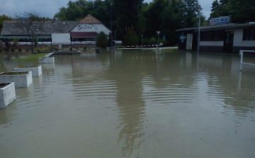 Még nagyobb a Duna, majd 20 centit nőtt Esztergomnál