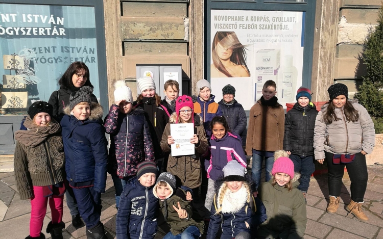 Segítettek a Mindszenty önzetlen kisiskolásai Esztergomban!