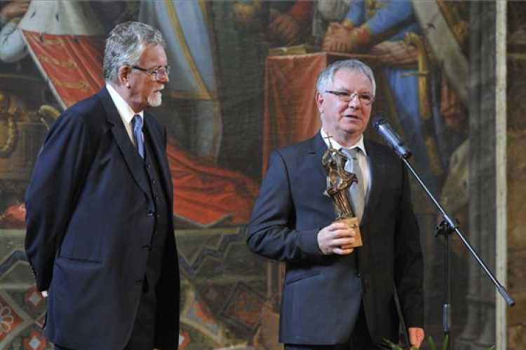 Szent István-díjjal tüntették ki a Duna Televíziót Esztergomban