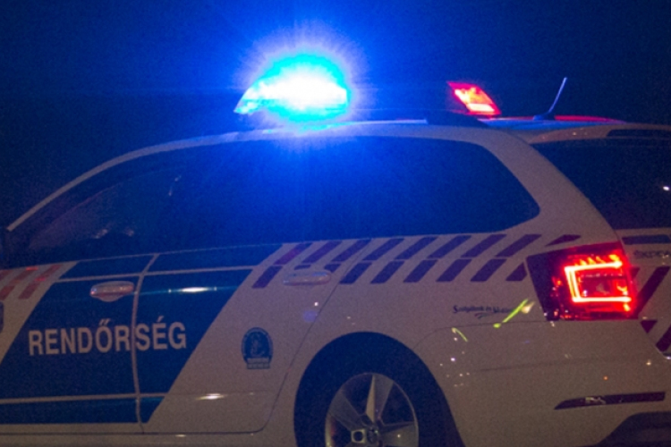 Ittasan borult árokba édesanyja kocsijával egy fiatal