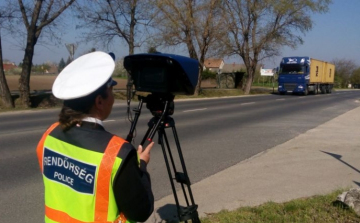 Ismét hadrendbe állnak a traffipaxok Esztergom környékén