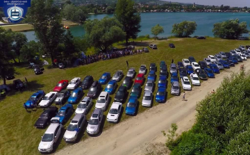 Az ország Subaru-sai a Pala partján