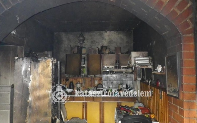 Kigyulladt egy ház Tokodon - Nem tudni még a tűz okát