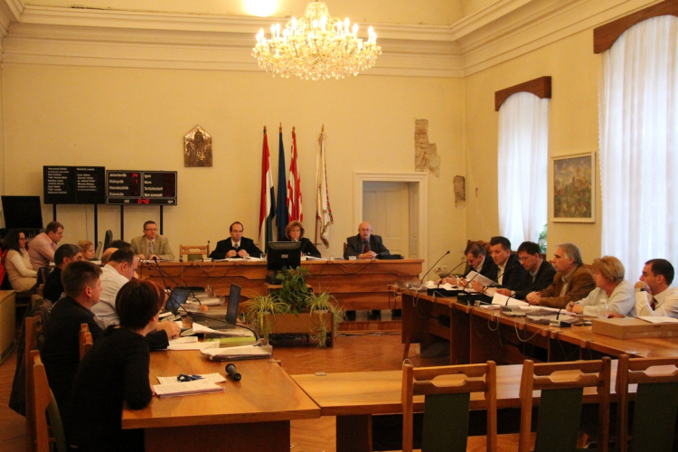 Újra nyit Esztergom: a Mária Valéria hídról közvetlenül elérhető lehet a Lőrinc utca