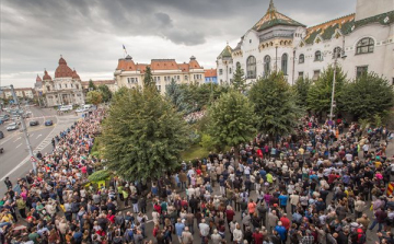 Ne hagyjátok a templomot, a templomot, s az Iskolát!