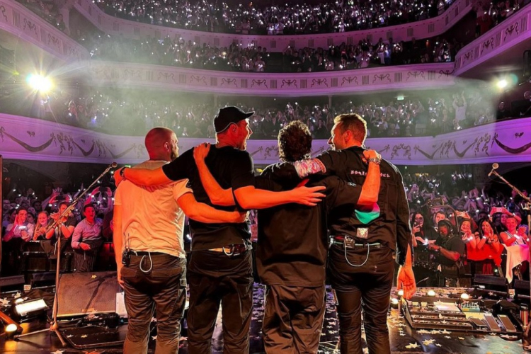 A Coldplay környezetbarát világturnét tervez jövőre