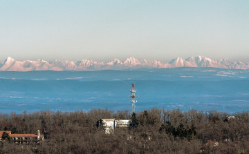 190 kilométerre van a Tátra, mégis látszik a Pilisből