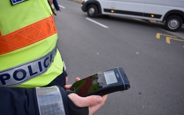 Délelőtt fogtak ittas vezetőt az esztergomi rendőrök