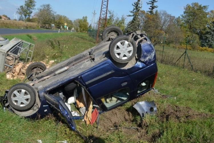 Megint egy esztergomi ittas vezető – Fejre állt egy autós a térségben