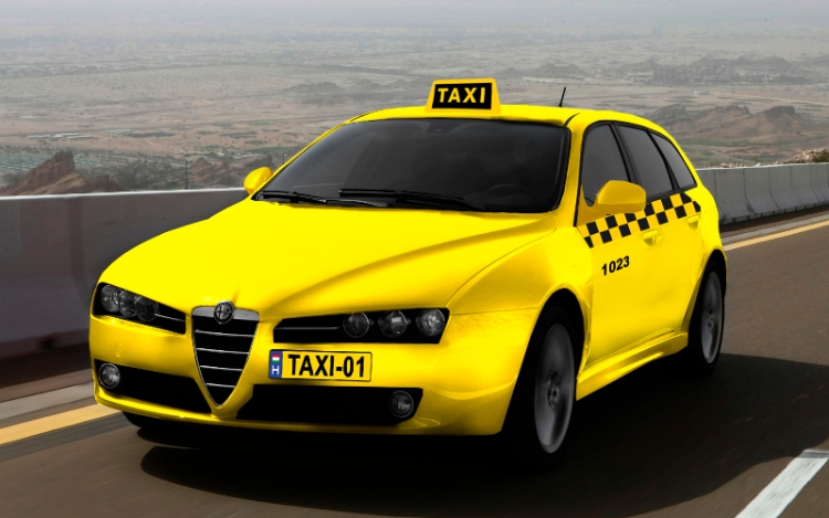 Új díjszabás szerint közlekednek mától a taxik Budapesten