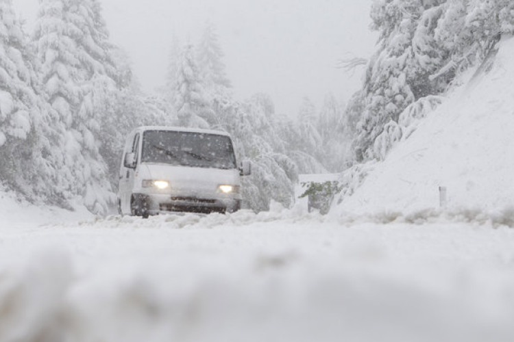 Újabb hó, újra csúszós utak