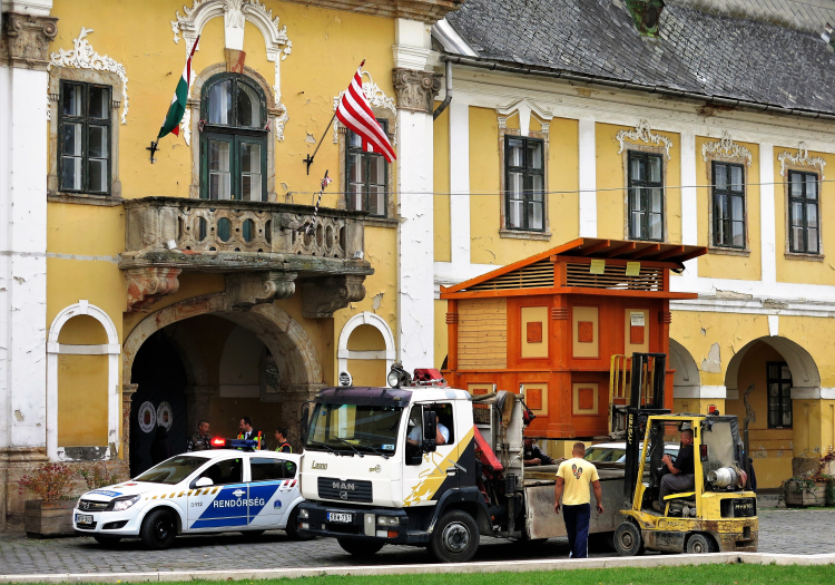 Visszatekintő - 8 éve költöztek el a fabódék a Széchenyi térről