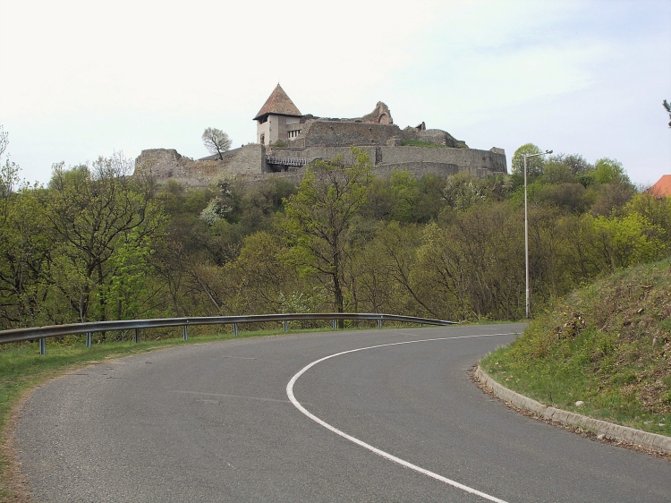 Útfelújítás miatt korlátozzák a forgalmat Visegrádon a 11-es főúton és a Panoráma úton