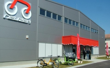 Két újabb állást hirdet a Neuzer-kerékpárgyár