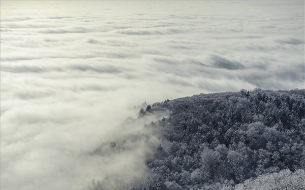 Lezárták a Pilisszentlászlóról Visegrádra vezető út egy részét