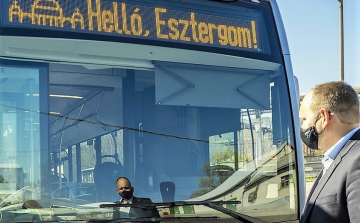 Egy hónapig ingyen használhatják az esztergomiak a Zöld Busz tesztjáratát