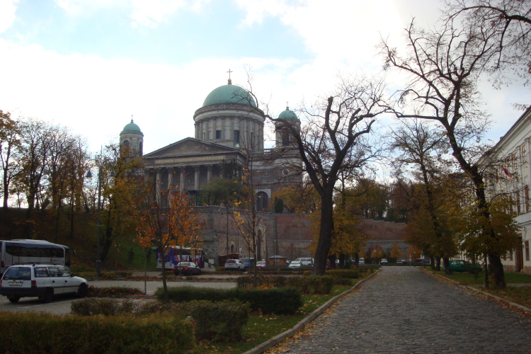 Ünnepi szentmisék Esztergomban