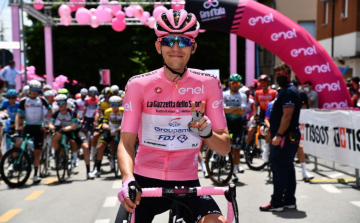 Történelmet írt egy magyar bringás a Giro d\'Italián