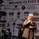 Első adventi gyertya