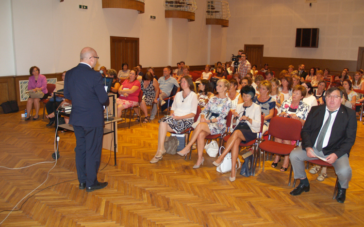 Térségi Tanévnyitó Konferencia Esztergomban