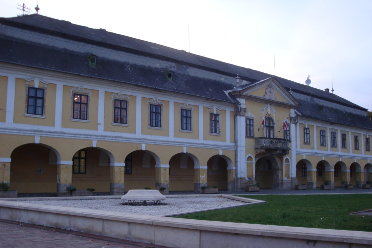 Esztergom az intő példa a közbeszerzések terén
