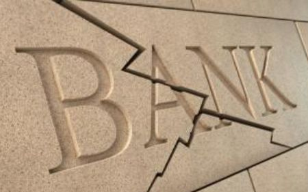Bezárja fiókját az egyik bank Esztergomban