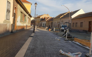 Folytatódik a Simor utca felújítása