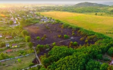 Ekkora pusztítást okozott a kertvárosi tűz - LÉGI VIDEÓ