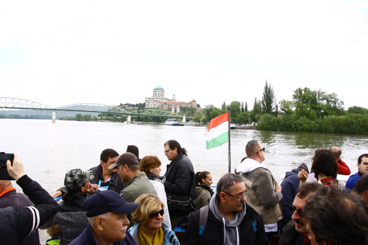 Fergetegesen nyitotta a fesztiválidényt Esztergom a lampionos hétvégével