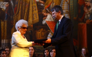 Szent István-díj: idén a magyarságért kiállást ismerték el