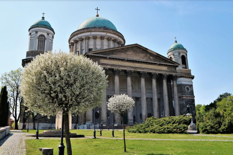 Elmaradnak a liturgiák a Bazilikában