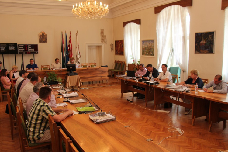 Útfelújításra fordítja Esztergom a parkolási bevételeket