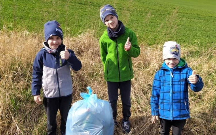 Ajándékozd meg a Földet egy zsák szeméttel!  -  a BEBTE Szemétirtók csoportjának felhívása