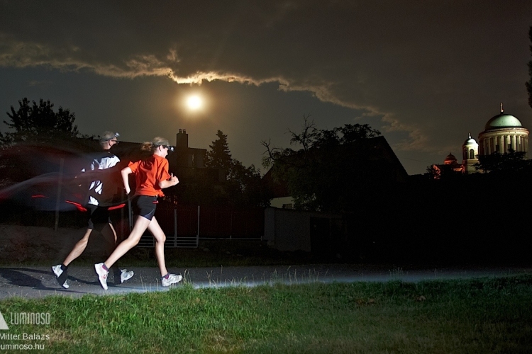 Hamarosan újra elrajtol Esztergom legkülönlegesebb futóversenye - FOTÓK