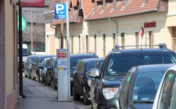 Már csak pár napig érvényesek a tavalyi parkolóbérletek