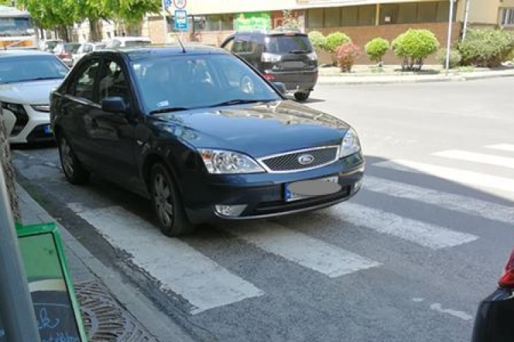 Lőrinc utcai parkolás - level999