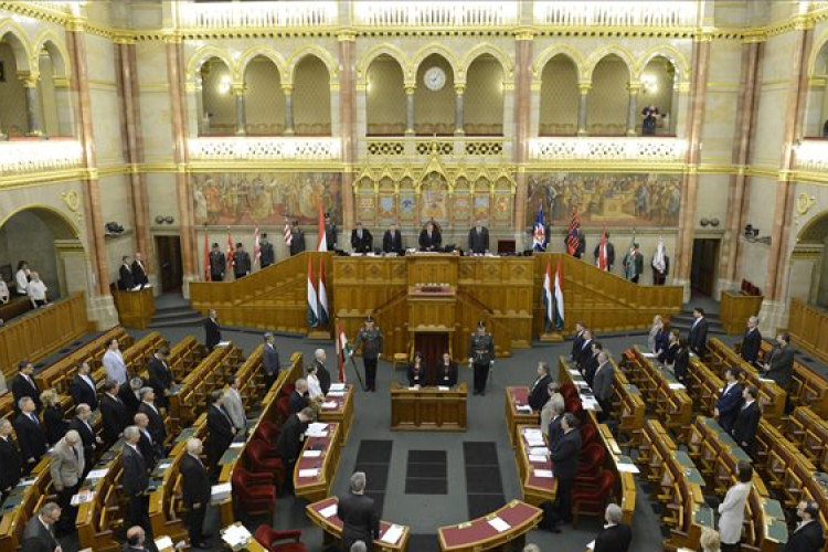 Illegális bevándorlás: A kvótákról szóló bizottsági döntést véleményezi az Országgyűlés
