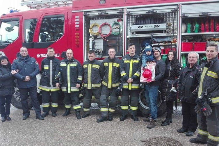 Álmot váltottak valóra karácsonykor a nyergesi tűzoltók
