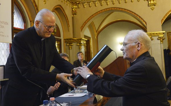 Esztergomi teológus is az idei Stephanus-díjasok közt