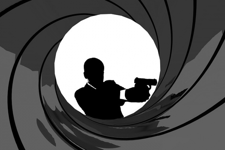 Első kiadású James Bond-kötetre is lehet licitálni egy árverésén