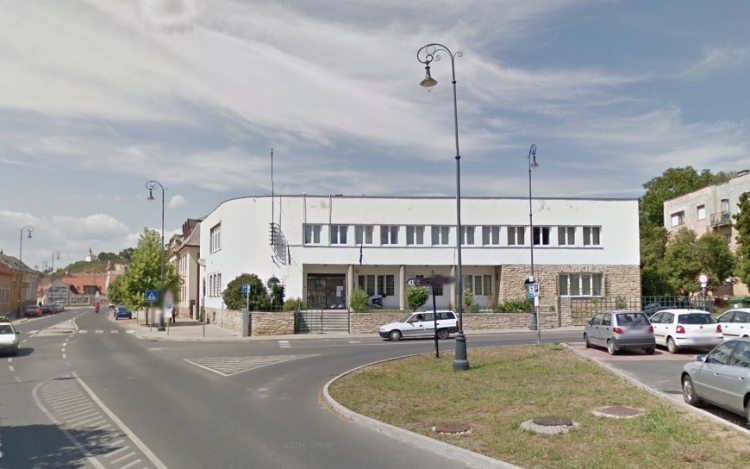 Kilenc kormányhivatali épület újul meg a megyében – Esztergomban a tb-épülete
