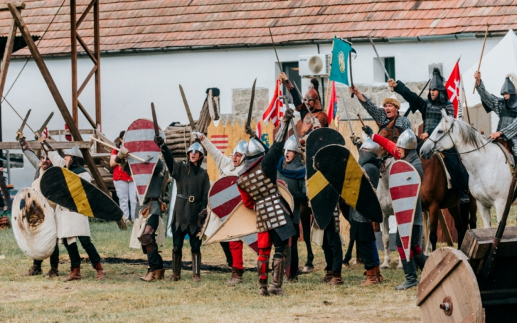 Kezdődnek a Palotajátékok Visegrádon