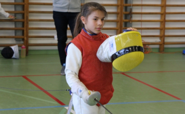 Szenzációs vívással bronzérmes az esztergomi tehetség