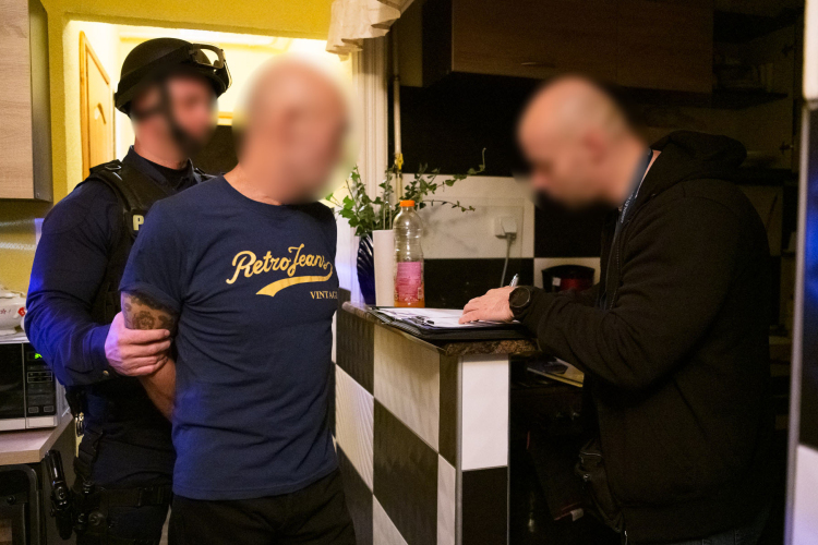 ATM-fosztogató bandát fogtak el a rendőrök