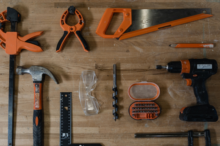 Munkák a ház körül