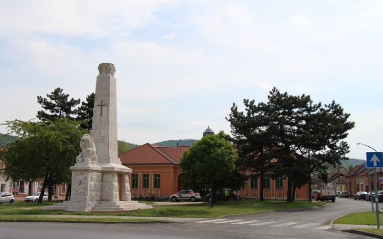 Megszépült a Hősök téri emlékmű