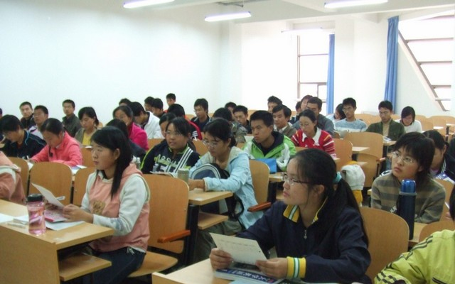 Nem kér a nyugati értékeket népszerűsítő tankönyvekből a kínai oktatásirányítás