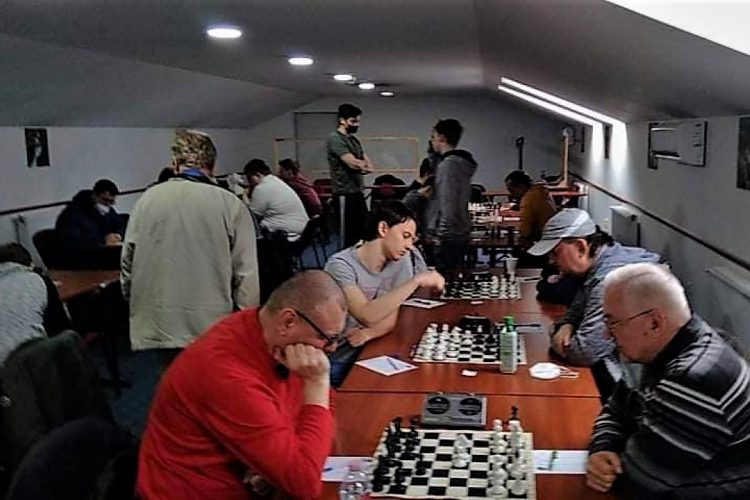 Sikert sikerre halmoznak az esztergomi sakkozók