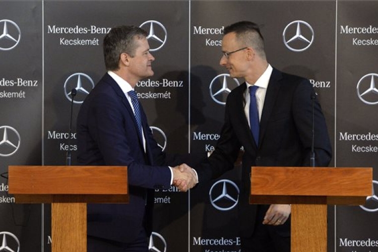 Új autógyárat épít Magyarországon a Mercedes